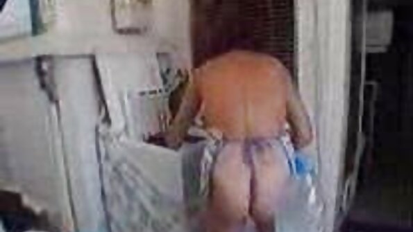 Cunnilingus og vaginal banking med strapon gjør jenter glade