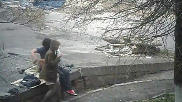 Søt russisk kuksvelger knullet hardt i den gjennomvåte fitten hennes